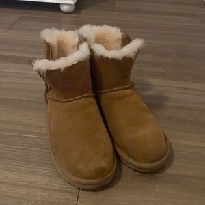 Uggs. Size 7